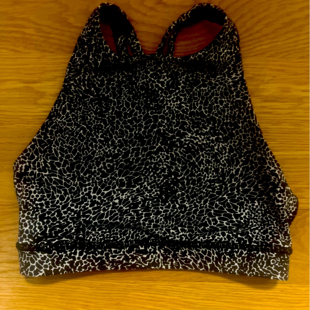 Lululemon sports bra